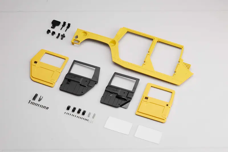 1:12 Hummer H1 Right Door Set (Yellow) 1